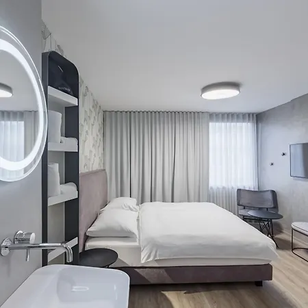 Ibis Styles Centre 3*
