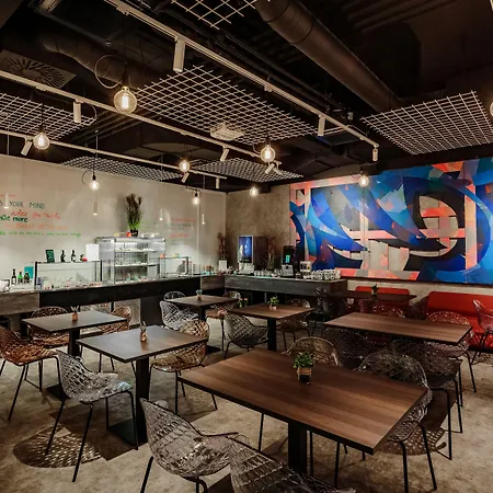 Ibis Styles Centre 3*