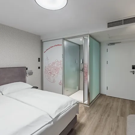 Ibis Styles Centre 3*