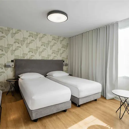 Ibis Styles Centre Hotel 3*